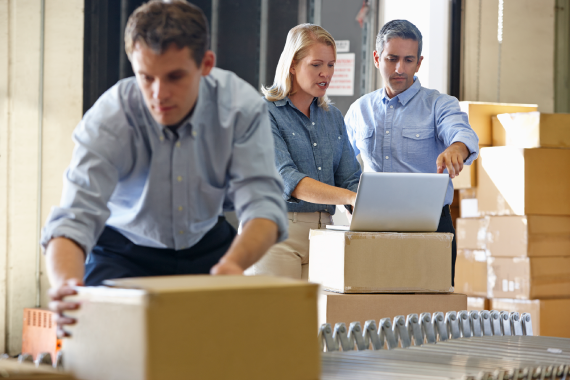 workers-in-distribution-warehouse-2021-08-26-16-14-19-utc workers-in-distribution-warehouse-2021-08-26-16-14-19-utc